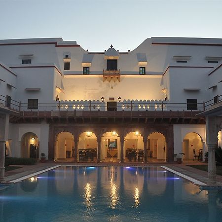 Chandra Mahal Haveli Luhāru Exteriör bild