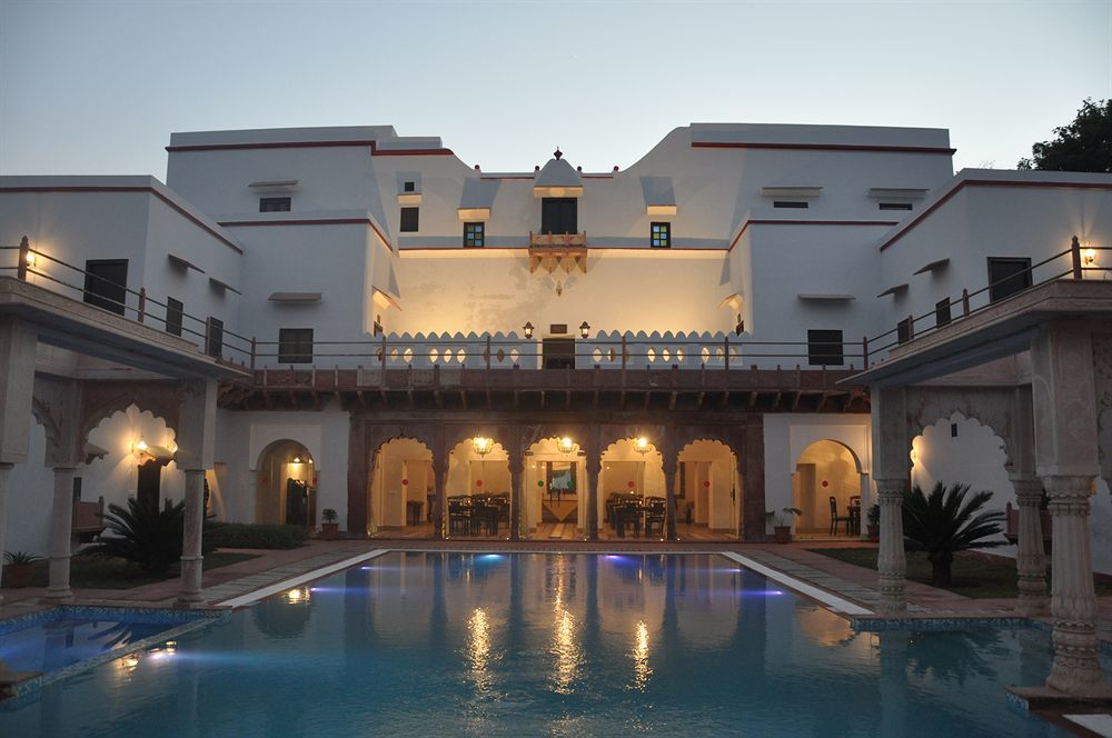 Chandra Mahal Haveli Luhāru Exteriör bild