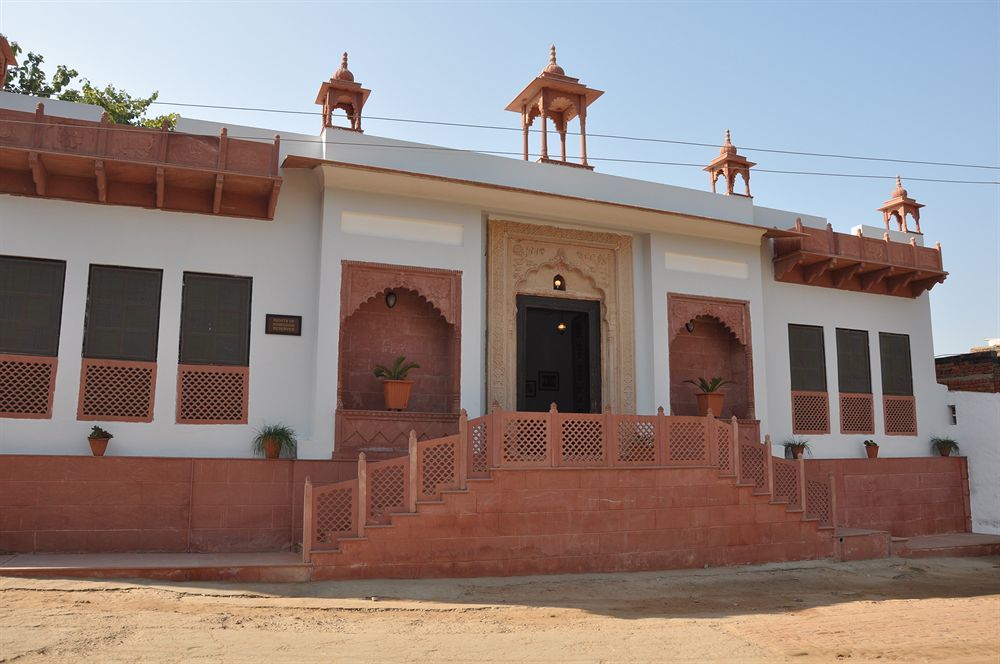 Chandra Mahal Haveli Luhāru Exteriör bild