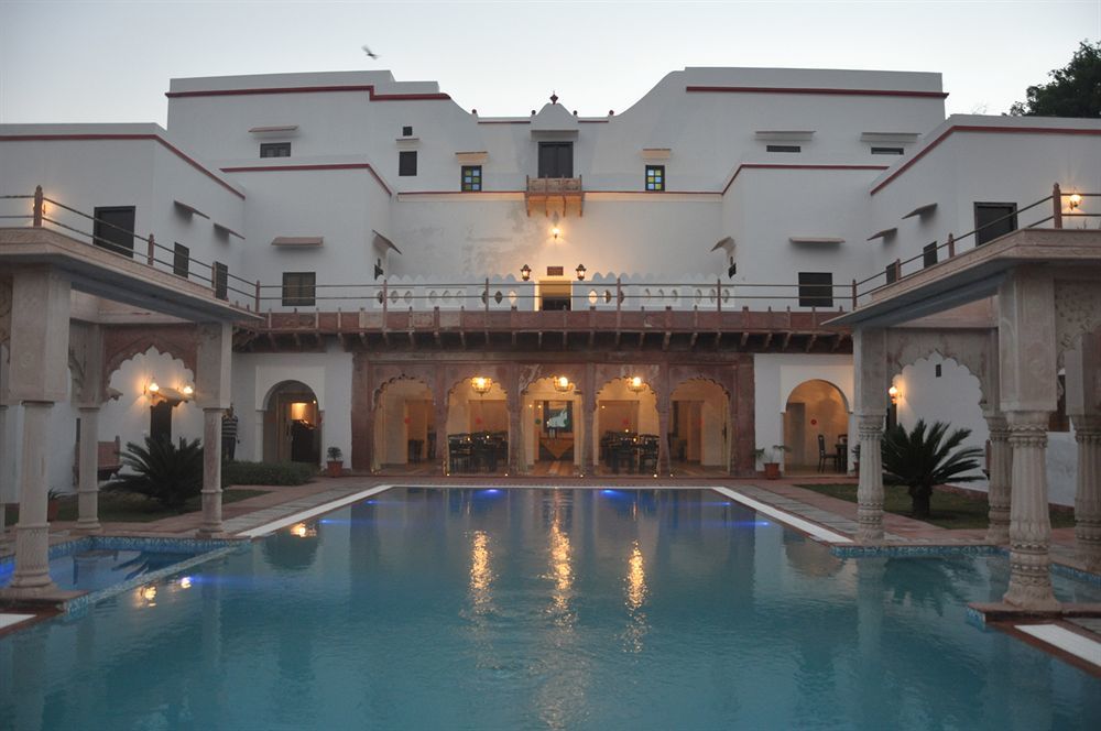 Chandra Mahal Haveli Luhāru Exteriör bild